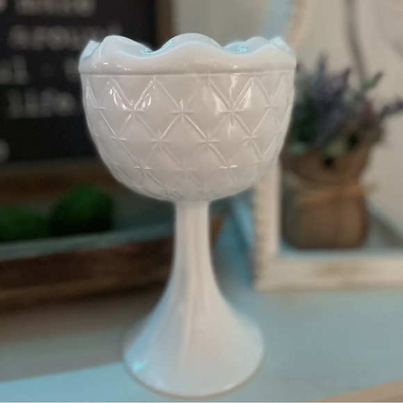 Vintage Indiana White Milk Glass Compote Star Quilt Duette Pattern Pedestal Bowl - Picture 1 of 4